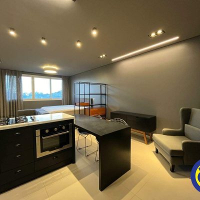 Apartamento com 45m², 1 quarto, 1 garagem, no bairro Centro em Florianópolis