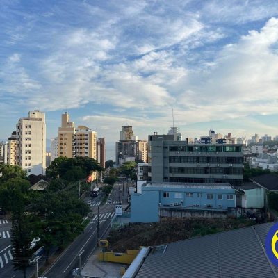 Apartamento com 45m², 1 quarto, 1 garagem, no bairro Centro em Florianópolis