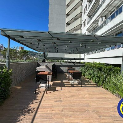 Apartamento com 45m², 1 quarto, 1 garagem, no bairro Centro em Florianópolis