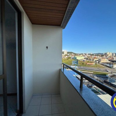 Apartamento com 64m², 2 quartos, 1 suíte, 1 garagem, no bairro Barreiros em São José