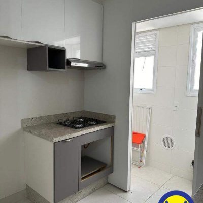 Apartamento com 67m², 2 quartos, 2 garagens, no bairro Centro em Florianópolis