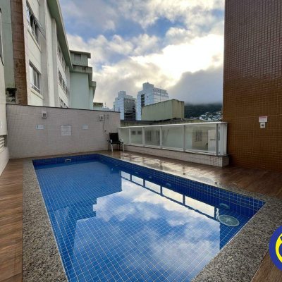 Apartamento com 67m², 2 quartos, 2 garagens, no bairro Centro em Florianópolis