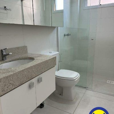 Apartamento com 67m², 2 quartos, 2 garagens, no bairro Centro em Florianópolis