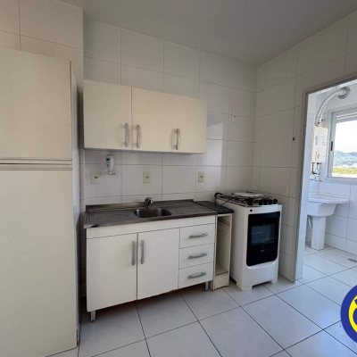 Apartamento com 80m², 2 quartos (sendo 1 suíte), 1 garagem, no bairro Trindade em Florianópolis