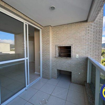 Apartamento com 80m², 2 quartos (sendo 1 suíte), 1 garagem, no bairro Trindade em Florianópolis