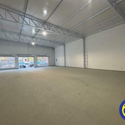 Loja com 750m², 20 garagens, no bairro Centro em Florianópolis