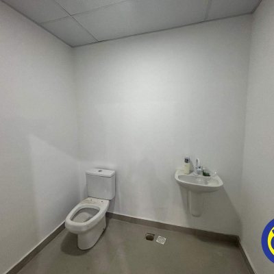 Loja com 750m², 20 garagens, no bairro Centro em Florianópolis