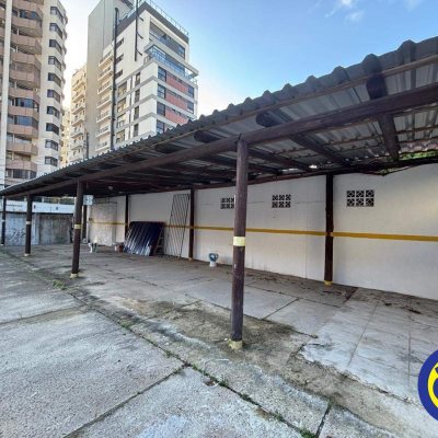 Loja com 750m², 20 garagens, no bairro Centro em Florianópolis