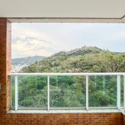 Apartamento com 70m², 2 quartos, 1 suíte, 2 garagens, no bairro Pantanal em Floranópolis