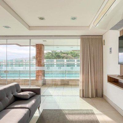 Apartamento com 70m², 2 quartos, 1 suíte, 2 garagens, no bairro Pantanal em Floranópolis