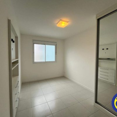 Apartamento com 70m², 2 quartos, 1 suíte, 2 garagens, no bairro Pantanal em Floranópolis