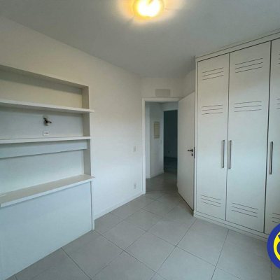 Apartamento com 70m², 2 quartos, 1 suíte, 2 garagens, no bairro Pantanal em Floranópolis