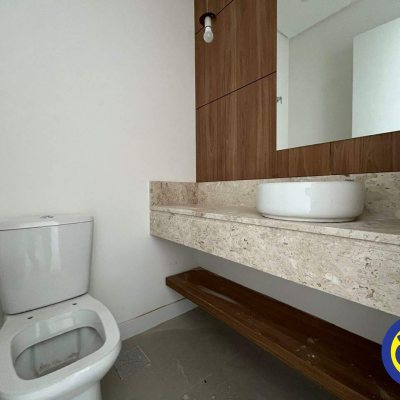 Apartamento com 80m², 2 quartos, 2 suítes, 1 garagem, no bairro Centro em Florianópolis