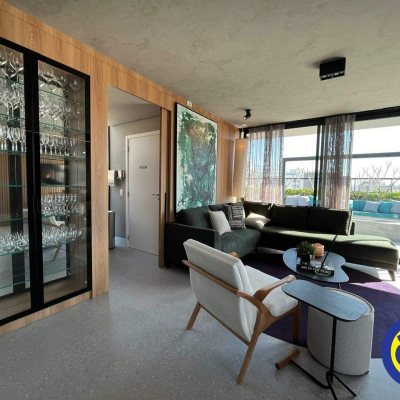 Apartamento com 80m², 2 quartos, 2 suítes, 1 garagem, no bairro Centro em Florianópolis