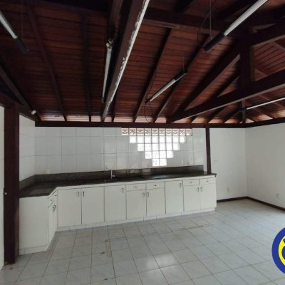 Loja com 30m², no bairro Agronômica em Florianópolis