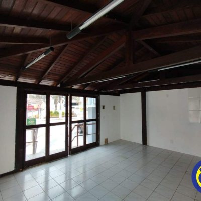 Loja com 30m², no bairro Agronômica em Florianópolis