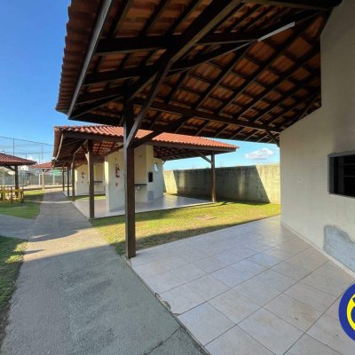 Apartamento com 45m², 2 quartos, 1 garagem, no bairro Fundos em Biguaçu