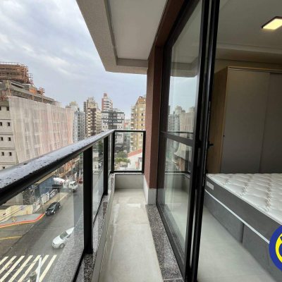 Apartamento com 61m², 2 quartos, 1 suíte, 1 garagem, no bairro Centro em Florianópolis