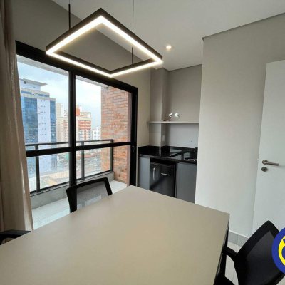 Apartamento com 61m², 2 quartos, 1 suíte, 1 garagem, no bairro Centro em Florianópolis