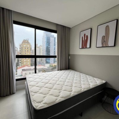 Apartamento com 61m², 2 quartos, 1 suíte, 1 garagem, no bairro Centro em Florianópolis