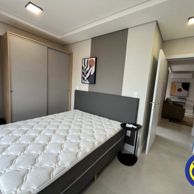 Apartamento com 61m², 2 quartos, 1 suíte, 1 garagem, no bairro Centro em Florianópolis