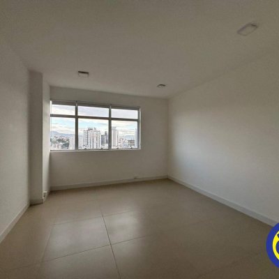 Salas/Conjuntos com 25m², 1 garagem, no bairro Canto em Florianópolis