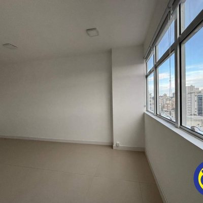 Salas/Conjuntos com 25m², 1 garagem, no bairro Canto em Florianópolis