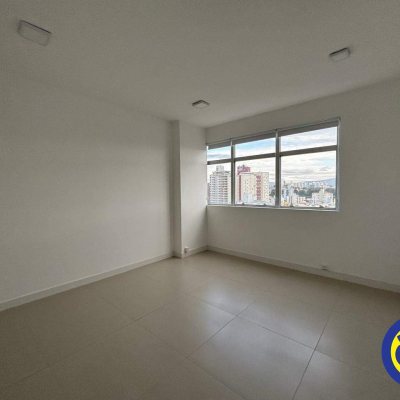 Salas/Conjuntos com 25m², 1 garagem, no bairro Canto em Florianópolis