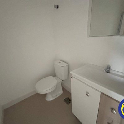 Salas/Conjuntos com 25m², 1 garagem, no bairro Canto em Florianópolis