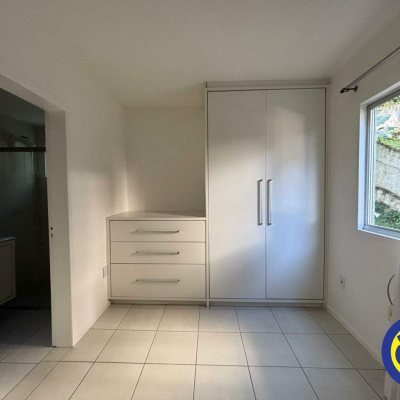 Apartamento com 80m², 2 quartos, 1 suíte, 1 garagem, no bairro João Paulo em Florianópolis