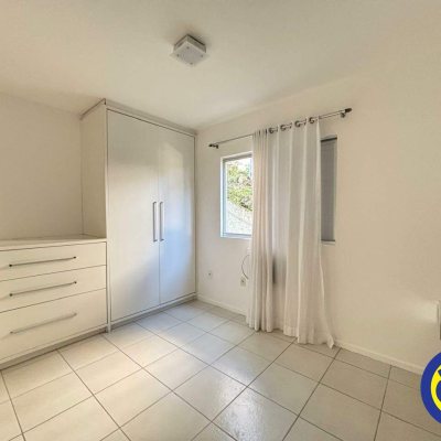 Apartamento com 80m², 2 quartos, 1 suíte, 1 garagem, no bairro João Paulo em Florianópolis