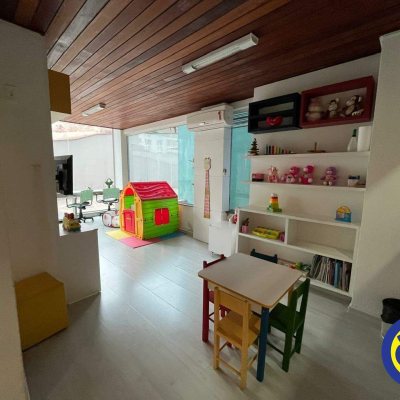 Apartamento com 80m², 2 quartos, 1 suíte, 1 garagem, no bairro João Paulo em Florianópolis