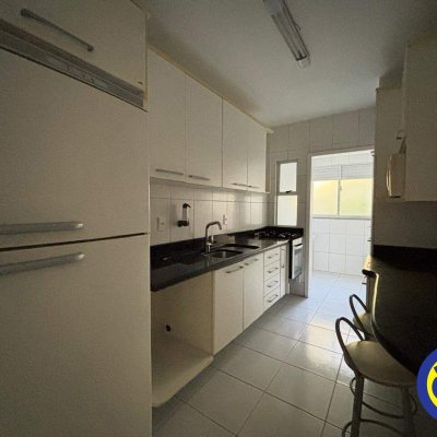Apartamento com 80m², 2 quartos, 1 suíte, 1 garagem, no bairro João Paulo em Florianópolis