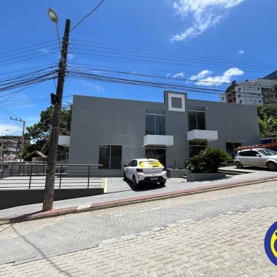 Loja com 110m², no bairro João Paulo em Florianópolis