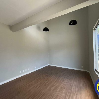 Loja com 110m², no bairro João Paulo em Florianópolis