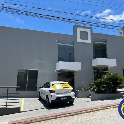 Loja com 110m², no bairro João Paulo em Florianópolis