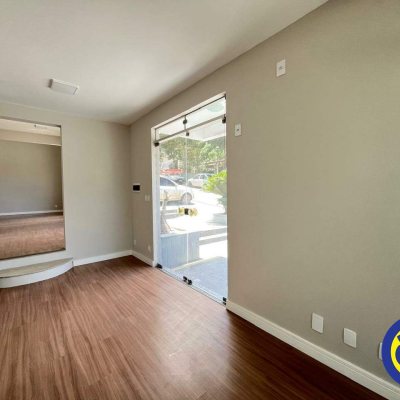 Loja com 110m², no bairro João Paulo em Florianópolis