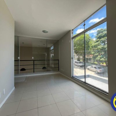 Loja com 110m², no bairro João Paulo em Florianópolis