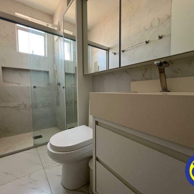 Apartamento com 80m², 2 quartos (sendo 1 suíte), 1 garagem, no bairro Canto em Florianópolis