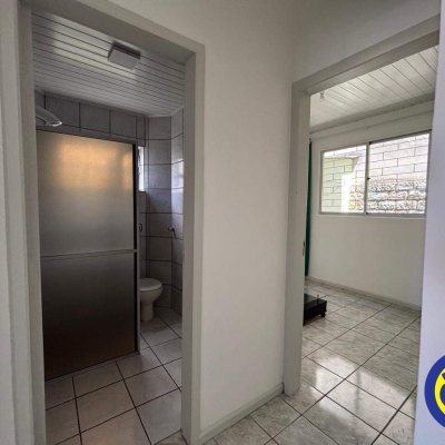 Apartamento com 62m², 2 quartos, 1 garagem, no bairro Ipiranga em São José