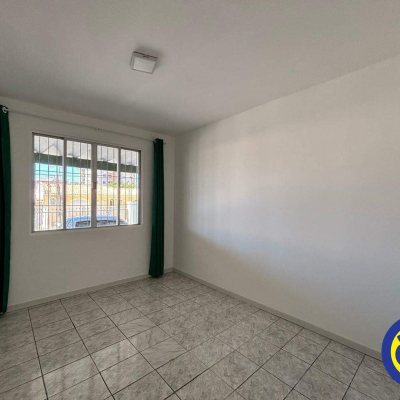 Apartamento com 62m², 2 quartos, 1 garagem, no bairro Ipiranga em São José
