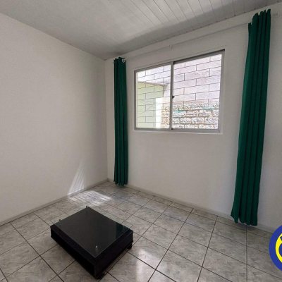 Apartamento com 62m², 2 quartos, 1 garagem, no bairro Ipiranga em São José