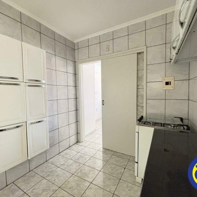 Apartamento com 62m², 2 quartos, 1 garagem, no bairro Ipiranga em São José