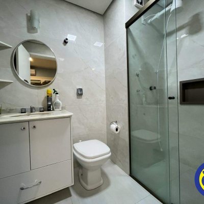 Apartamento com 80m², 3 quartos (sendo 1 suíte), 1 garagem, no bairro Centro em Florianópolis