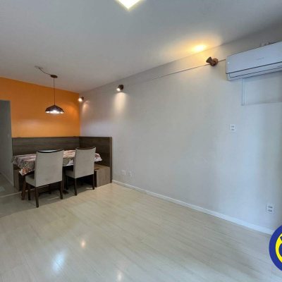 Apartamento com 80m², 3 quartos (sendo 1 suíte), 1 garagem, no bairro Centro em Florianópolis
