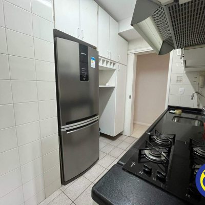 Apartamento com 80m², 3 quartos (sendo 1 suíte), 1 garagem, no bairro Centro em Florianópolis