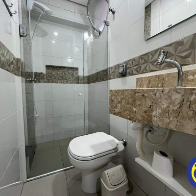 Apartamento com 80m², 3 quartos (sendo 1 suíte), 1 garagem, no bairro Centro em Florianópolis