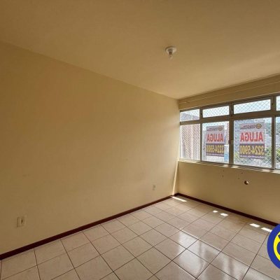 Apartamento com 90m², 2 quartos, no bairro Centro em Florianópolis