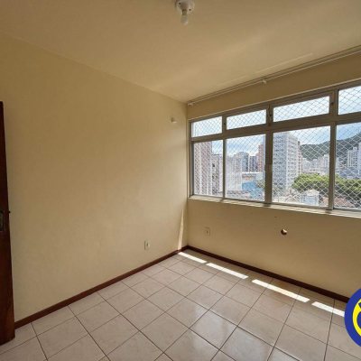 Apartamento com 90m², 2 quartos, no bairro Centro em Florianópolis