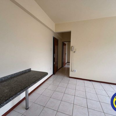 Apartamento com 90m², 2 quartos, no bairro Centro em Florianópolis